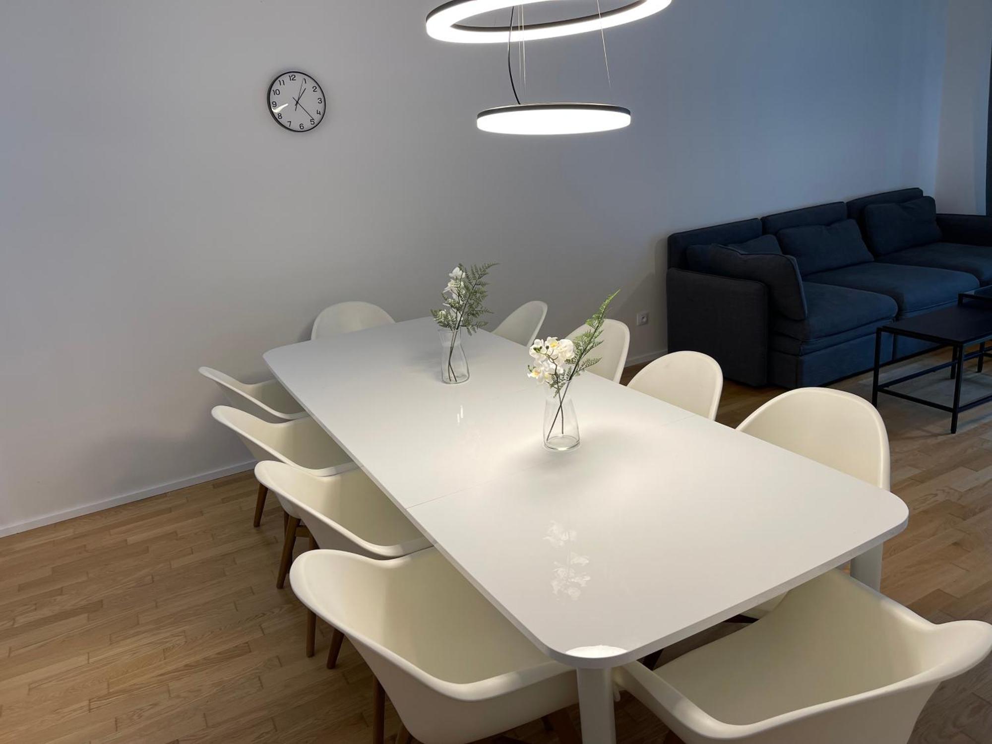 4 Room, 2 Bath, Parking Appartamento